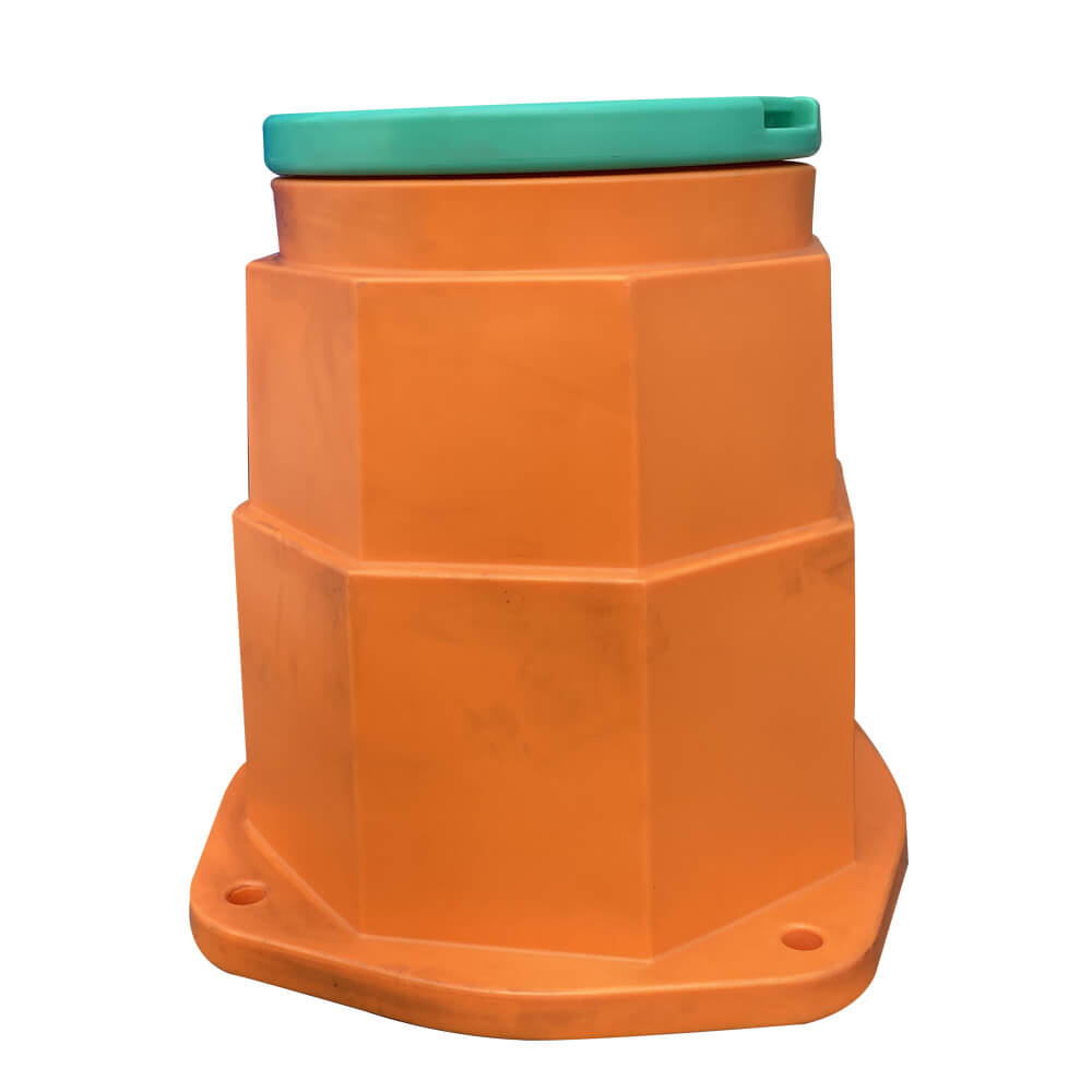 Spacer with lid